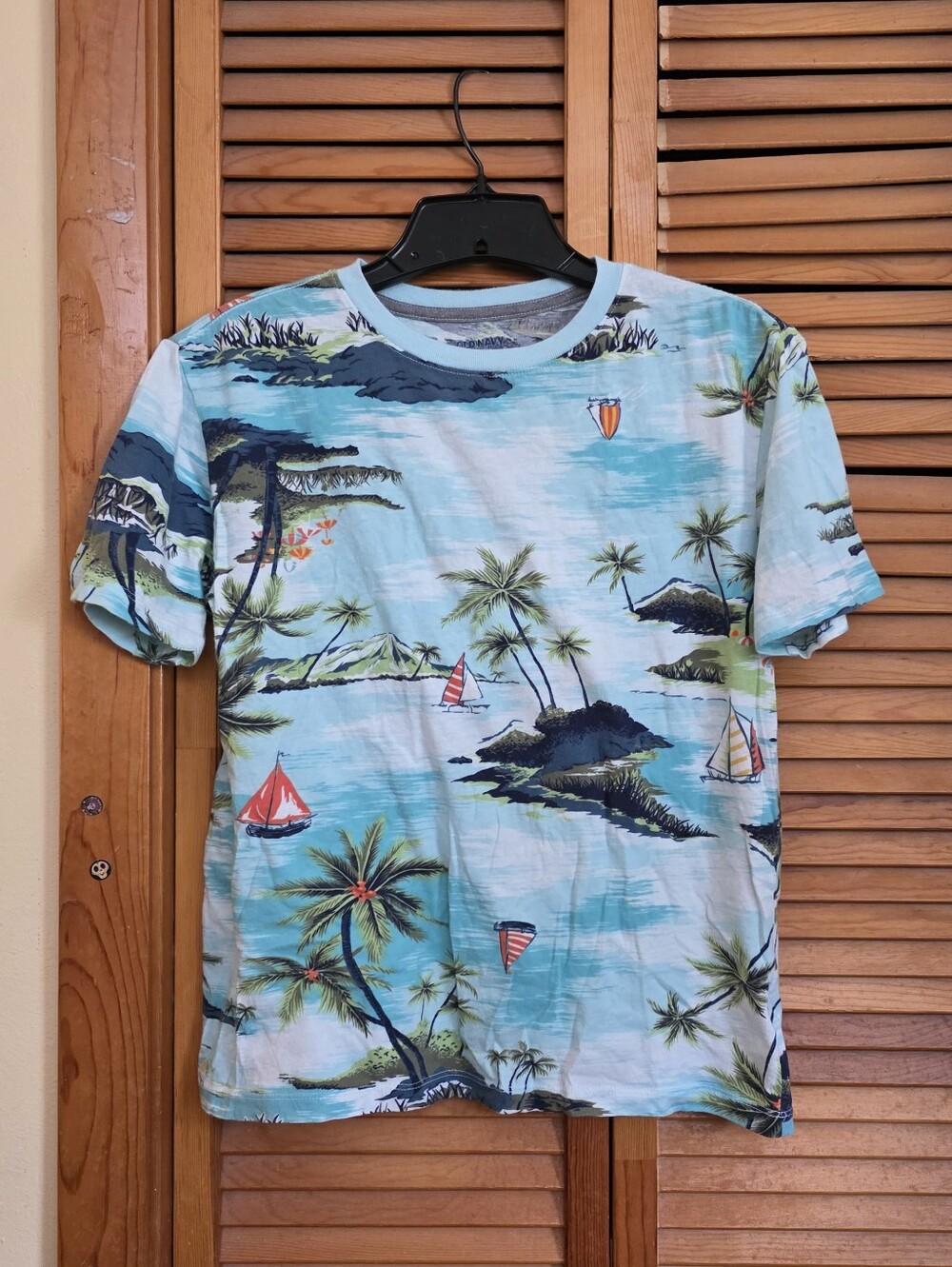 EUC Old Navy Kid's Tropical Island Graphic Print Tee Size Large